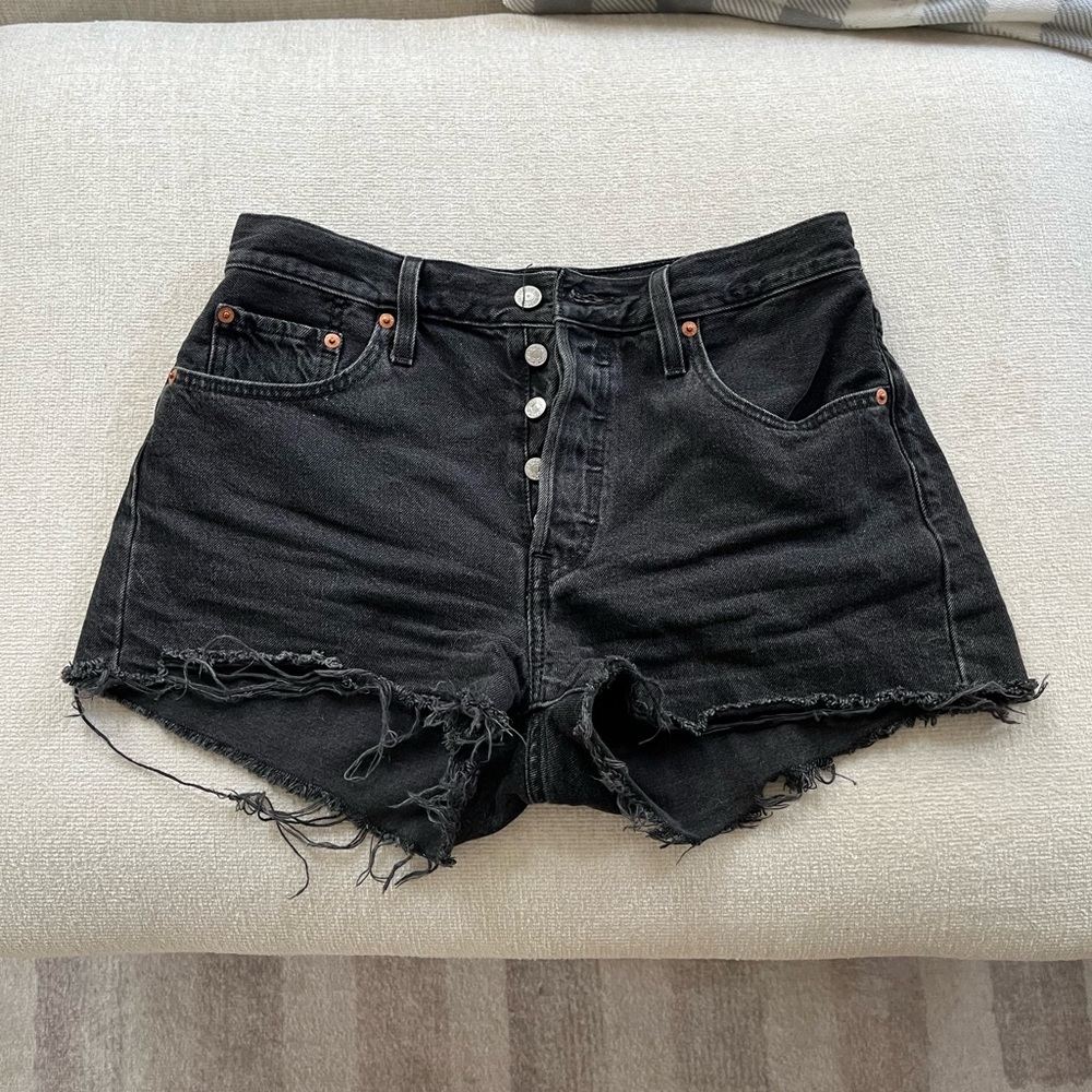 Black Levi’s 501 shorts